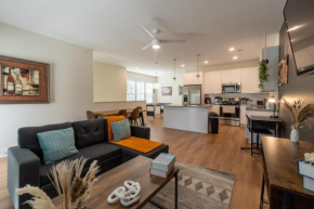 Queenbed Pooltable Wifi Downtown-wilmington